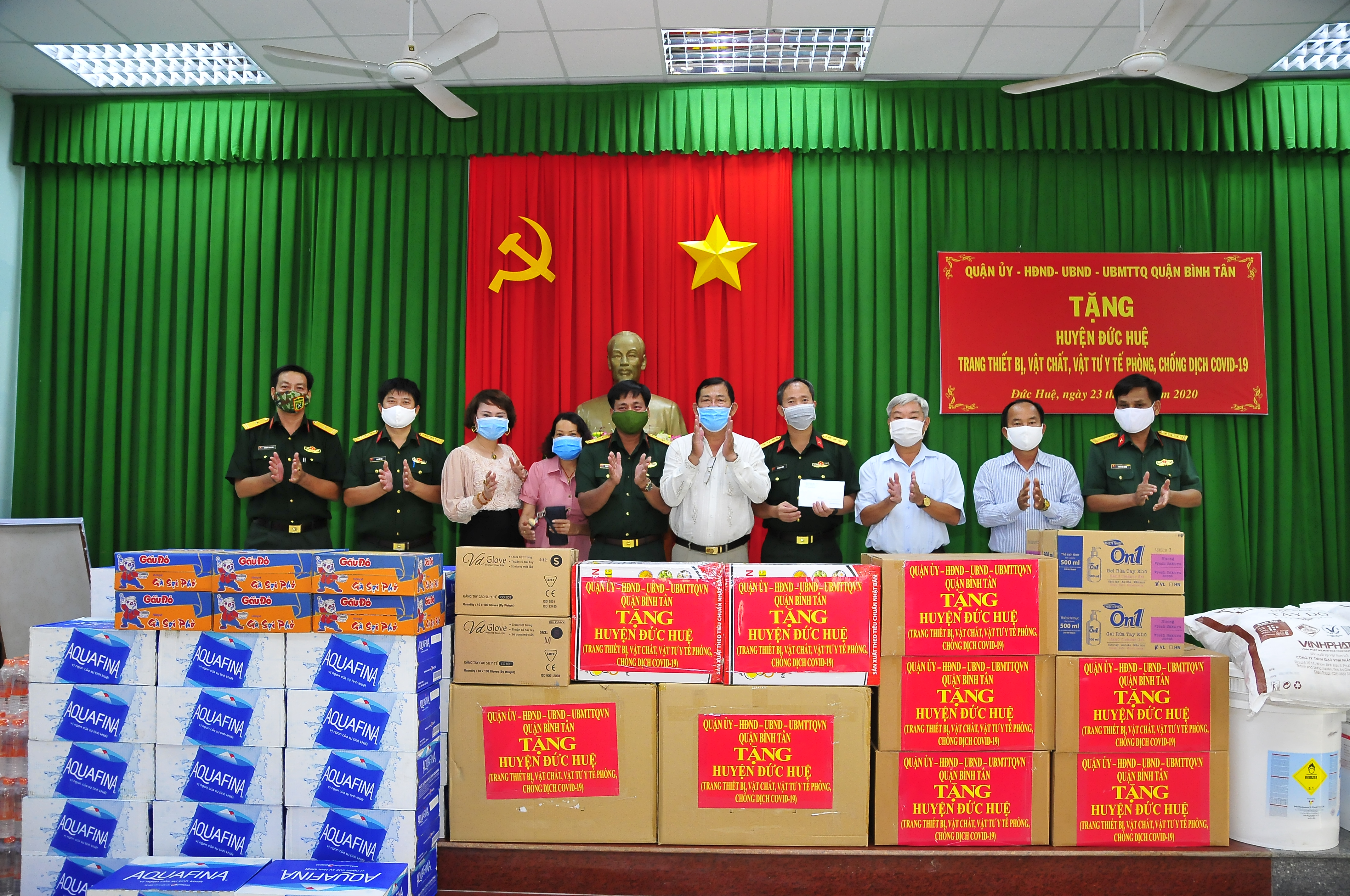 Hậu phương hỗ trợ tuyến đầu, phía sau giúp đỡ phía trước